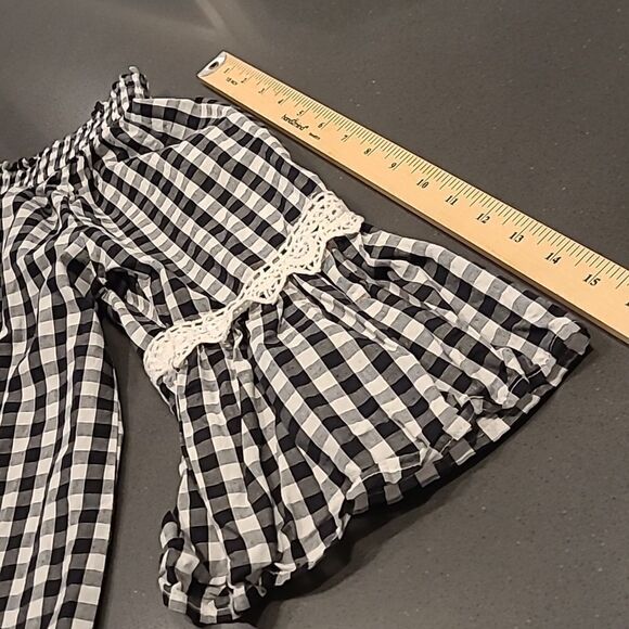 Studio West Apparel Black and White Checkered Elastic Neck Shirt - Picture 5 of 9